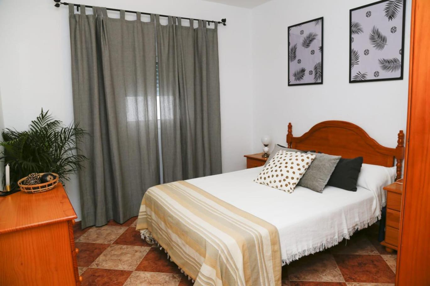 Alojamientos EL PUNTO PLAYA B Conil De La Frontera Exterior foto